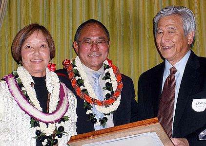 A)-iolani-alum-event-chicago-2_27_09,-no