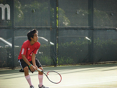 Robert-tamai-wearing-pink-socks-1