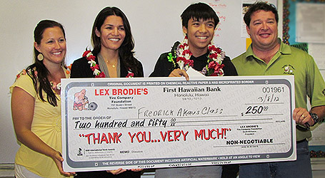 Allison-and-thank-you-award