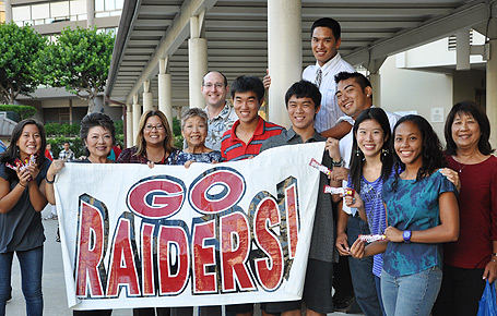 Teachers-and-students-homecoming-1